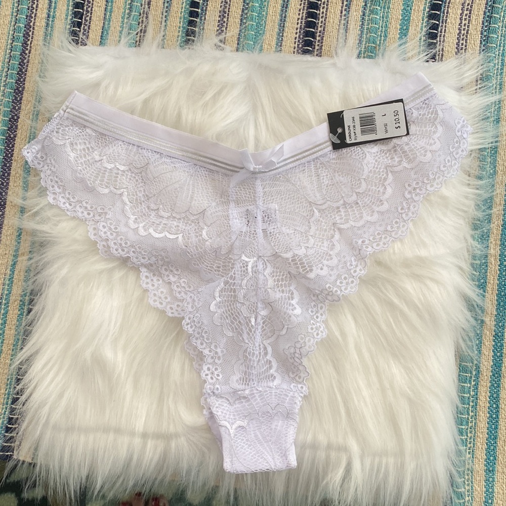 NWT Fredrick’s of Hollywood women’s caroline white lace thong panty